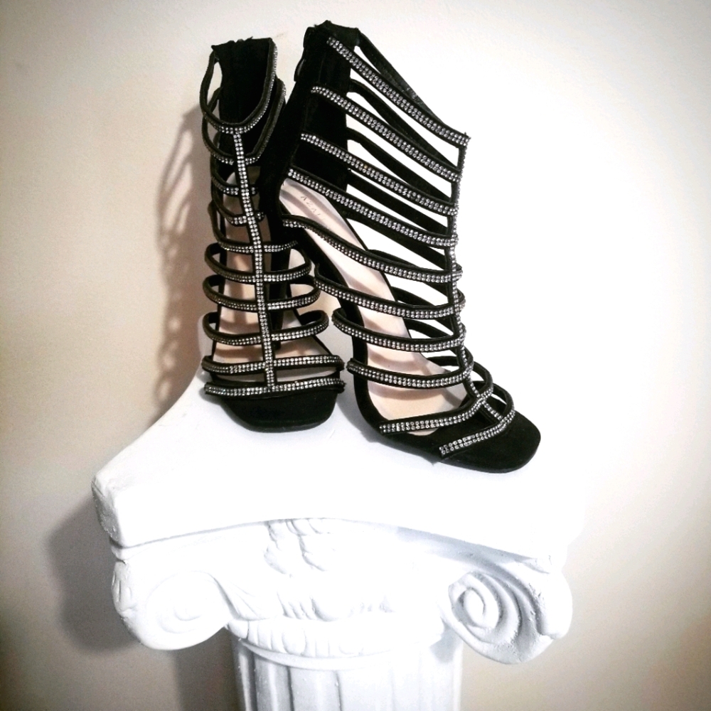 *Azalea Wang* Heels Size 8